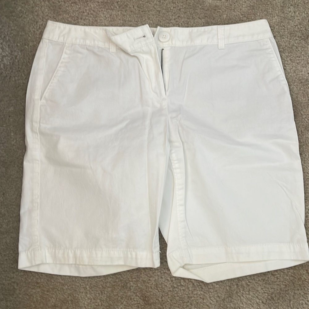Loft Chino Bermuda shorts size 8P.